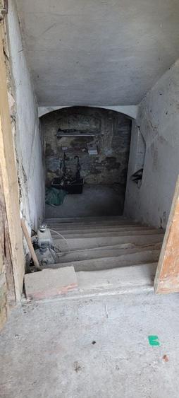 Casă cu 4 camere în Vladimirescu