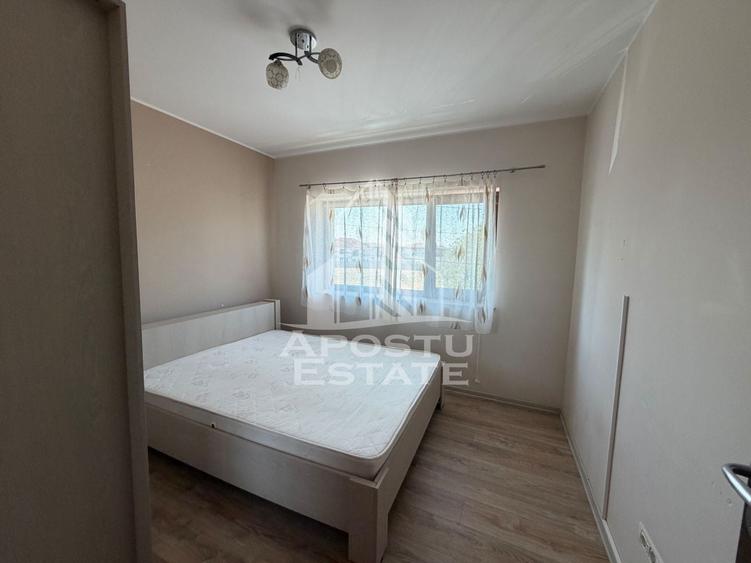 Apartament cu 3 camere decomandat, mobilat în Dumbrăvița
