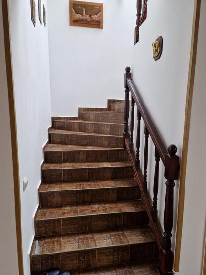 Casă individuală cu 4 camere cu Canalizare în Moșnița Veche