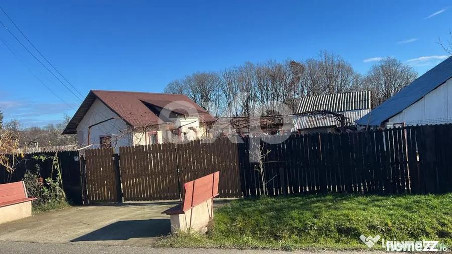 Casă cu 2 camere cu Teren 3772 Mp în Cocu
