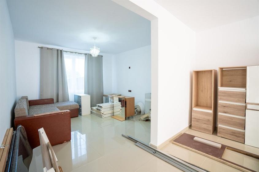 Casă individuală cu 4 camere decomandat cu Teren 270 Mp în Nojorid