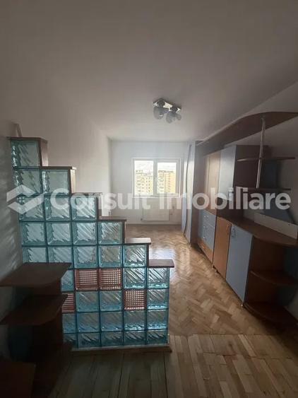 Apartament cu 3 camere semidecomandat în Mănăștur