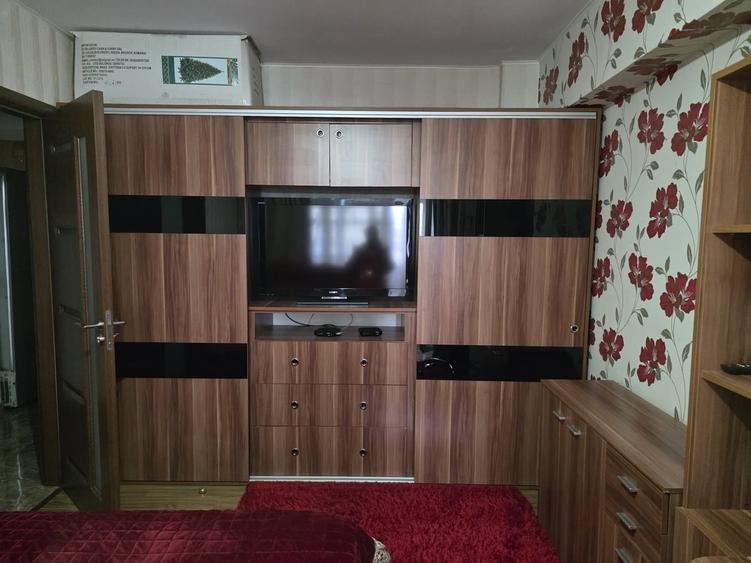 Apartament cu 3 camere decomandat în Gorjului