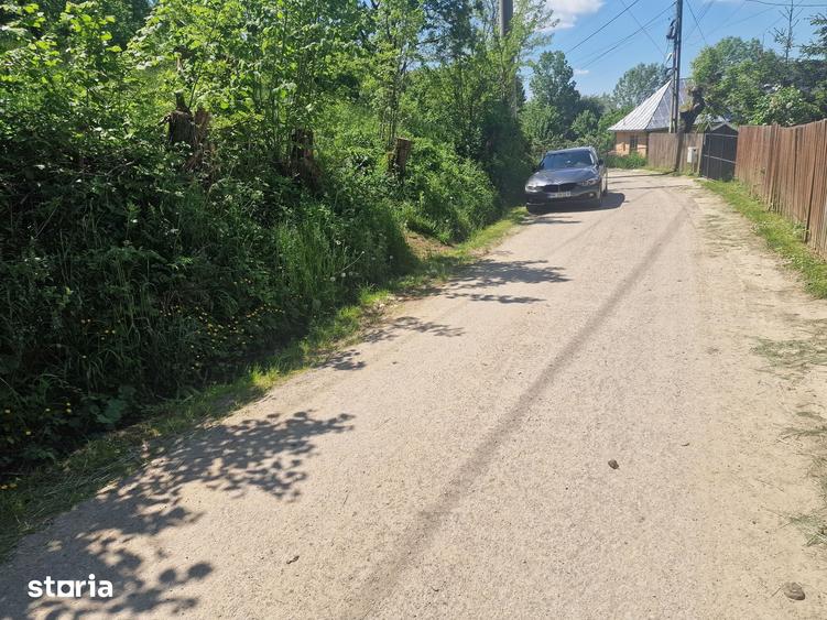 Teren de 3186 mp, în Poiana