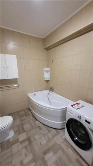 Apartament cu 2 camere decomandat, mobilat în City Park Mall