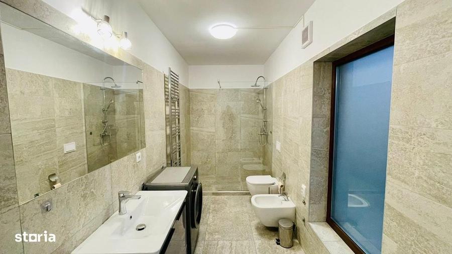 Casă cu 4 camere cu Teren 500 Mp în Central
