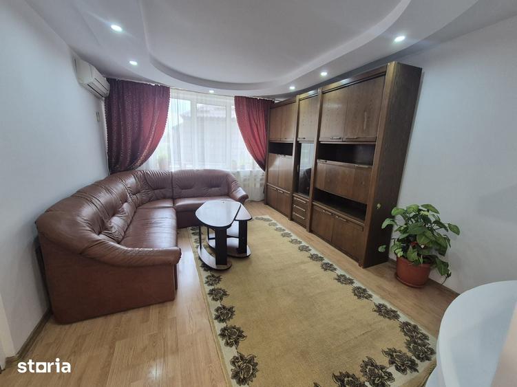 Apartament cu 3 camere semidecomandat în Central