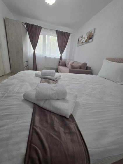 Garsonieră decomandată în Uric