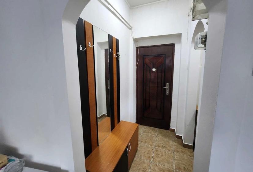 Garsonieră semidecomandată în Cuțitul de Argint
