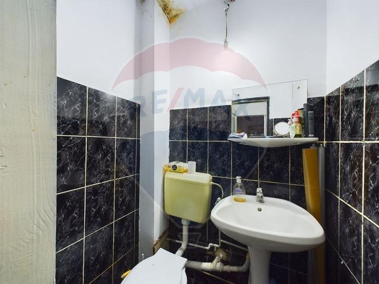 Garsonieră decomandată în Central