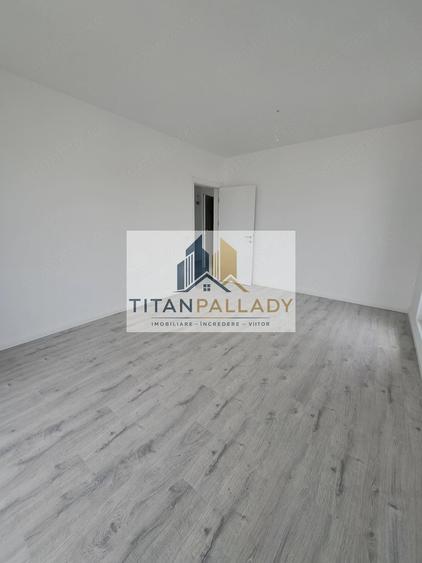 Apartament cu 3 camere decomandat în Titan