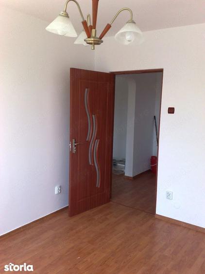 Apartament cu 2 camere, mobilat în Pajura