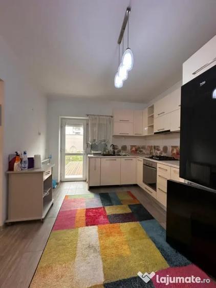 Casă cu 4 camere cu Teren 505 Mp în Mamaia