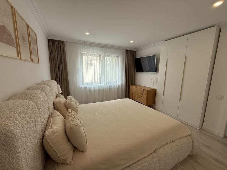 Casă individuală cu 5 camere cu Canalizare în Central