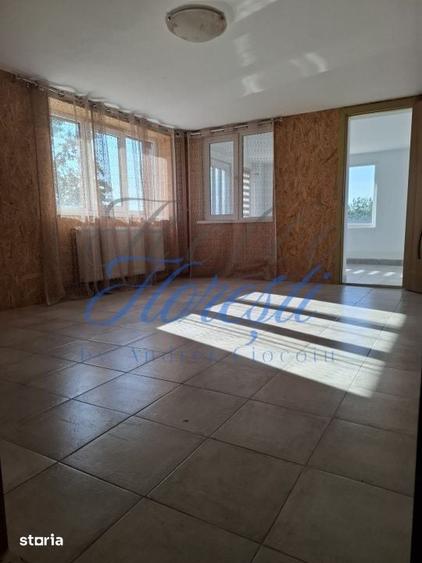 Casă cu 3 camere decomandat cu Teren 491 Mp în Central