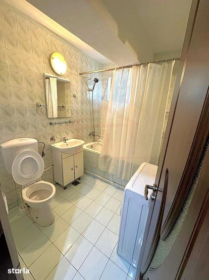 Garsonieră decomandată în Micro 21