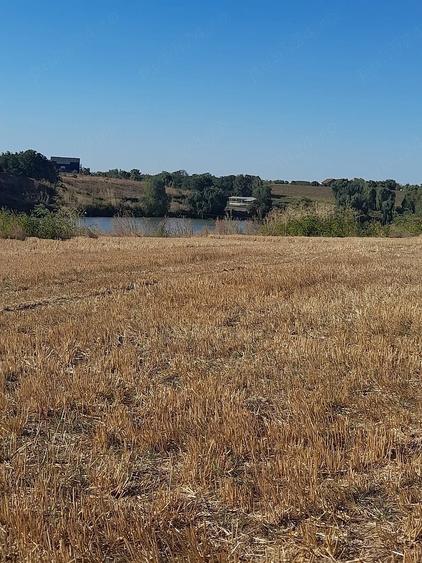 Teren de 1250 mp, în Cândeasca