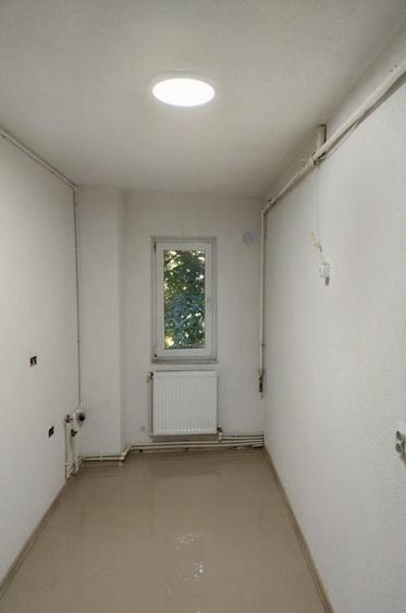 Apartament cu 2 camere semidecomandat în Podu Rizii