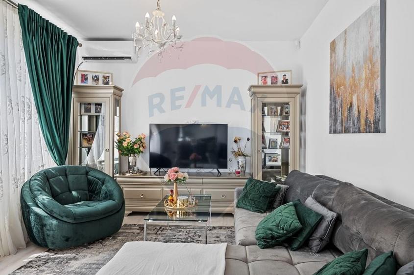 Casă individuală cu 4 camere cu Teren 225 Mp în Central
