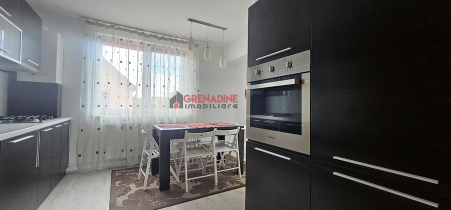 Apartament cu 3 camere decomandat în Bartolomeu