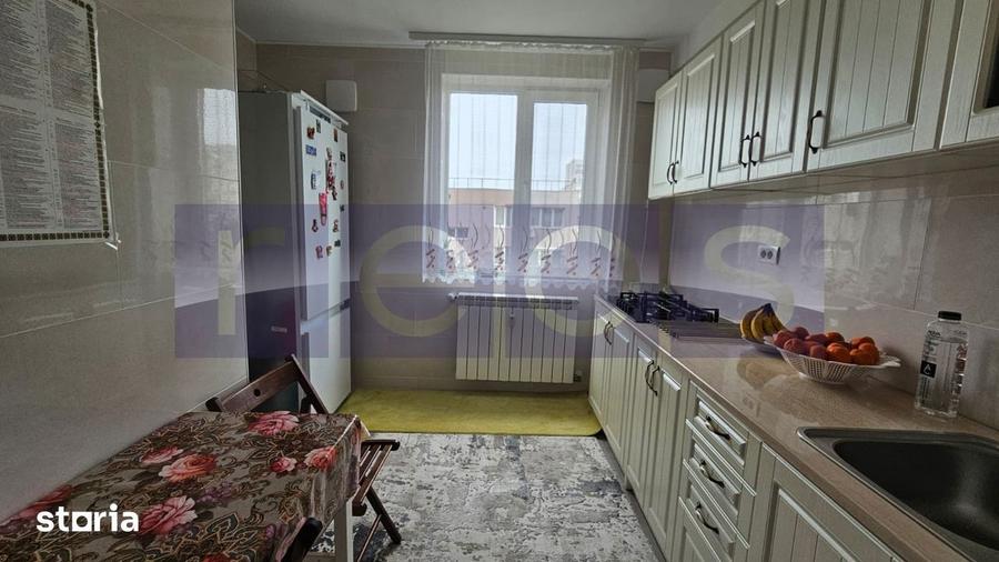 Apartament cu 4 camere decomandat, mobilat în Drumul Taberei