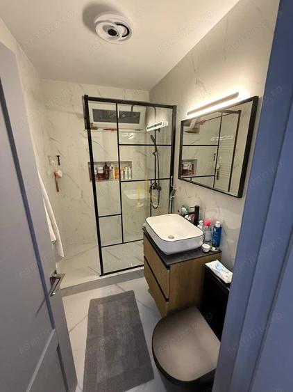 Apartament cu 3 camere decomandat, mobilat în Central