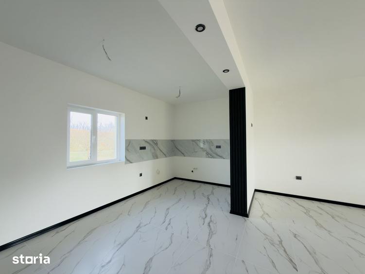 Casă cu 3 camere cu Teren 350 Mp în Săcălaz