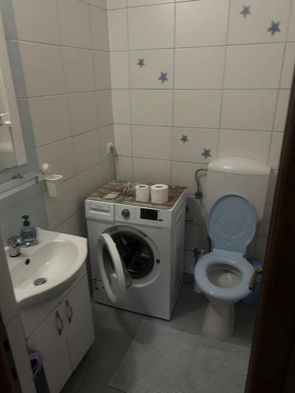 Apartament cu 3 camere decomandat în Drumul Carului