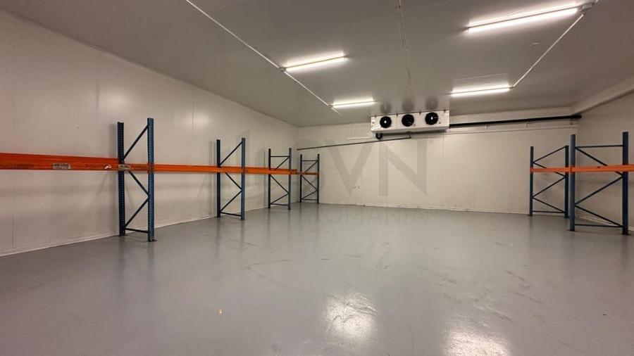 Spațiu comercial, de 1,741 mp, în Central