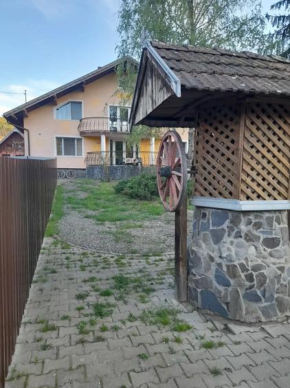 Casă cu Teren 470 Mp în Bărdești