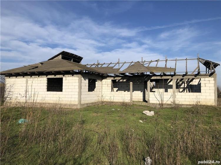 Casă cu 7 camere în Berteștii de Sus