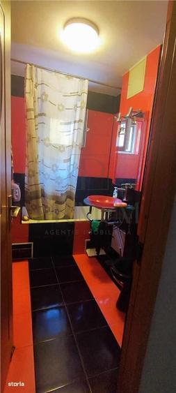 Apartament cu 3 camere decomandat în UMT
