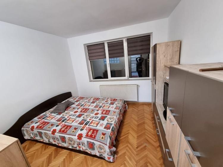 Apartament cu 3 camere decomandat, mobilat în Grigorescu