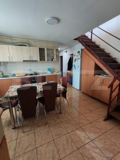 Apartament  de vanzare, 4 camere - zona Decebal - 1