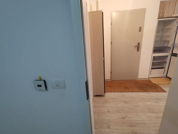 Apartament cu 2 camere semidecomandat, mobilat în Giroc