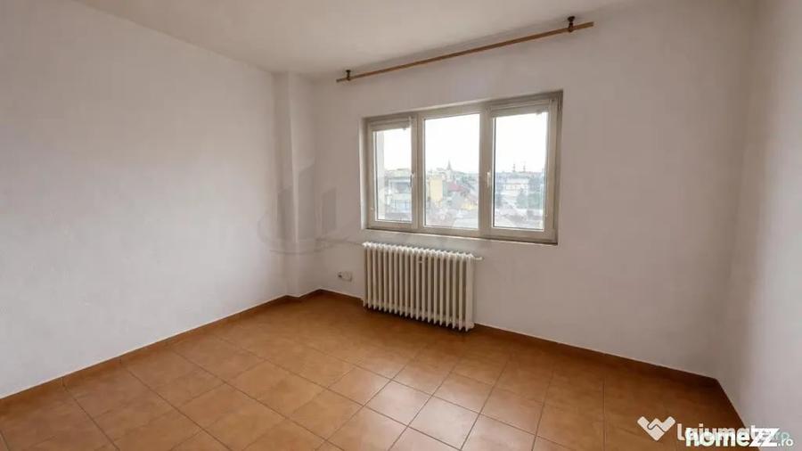 Apartament cu 5 camere decomandat în Unirii