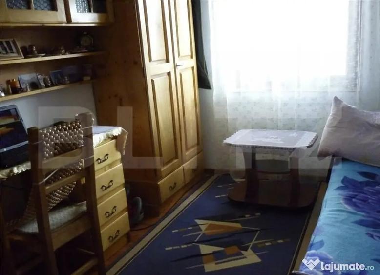 Apartament cu 4 camere decomandat în Central