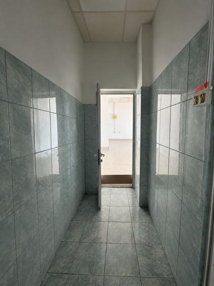 Spațiu comercial, de 55 mp, în Vărsătura