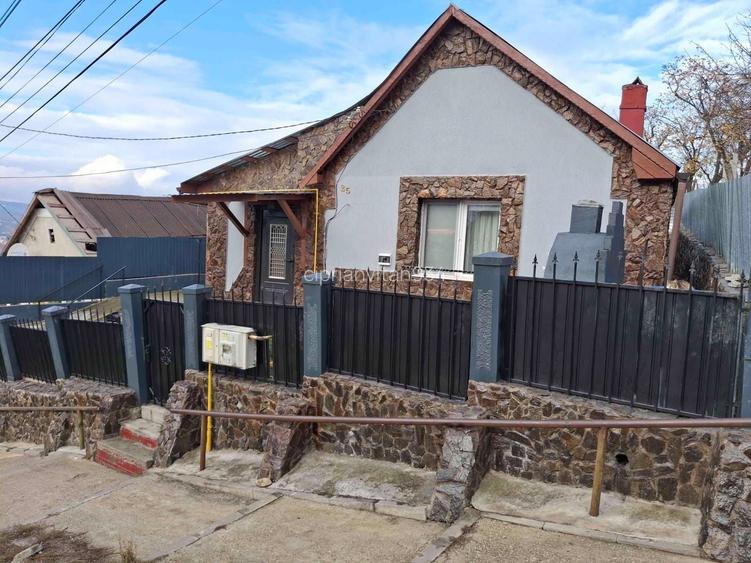 Casă cu 3 camere cu Teren 173 Mp în Ultracentral