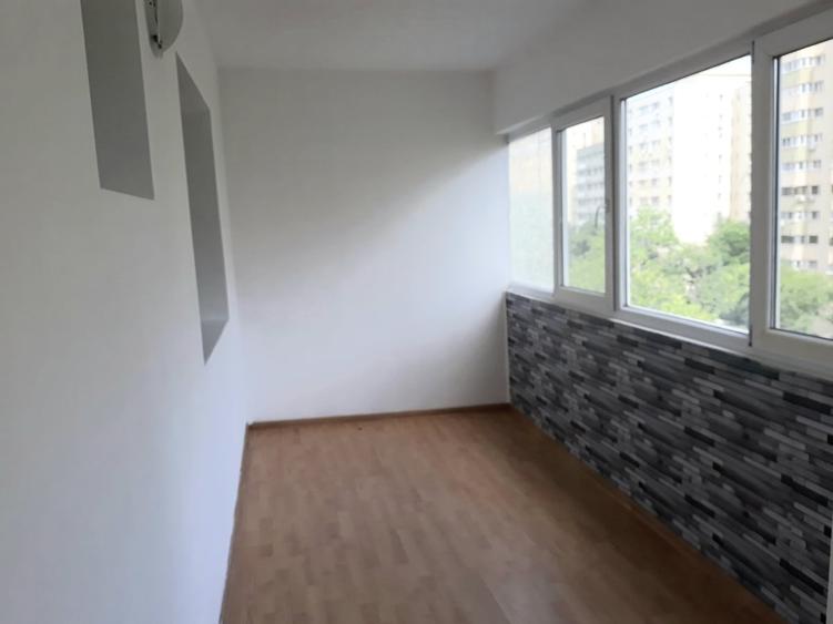 Apartament semidecomandat în Fundeni
