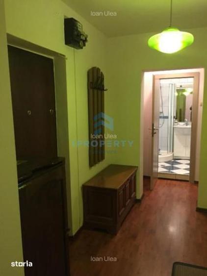 Apartament cu 4 camere, mobilat în Tei
