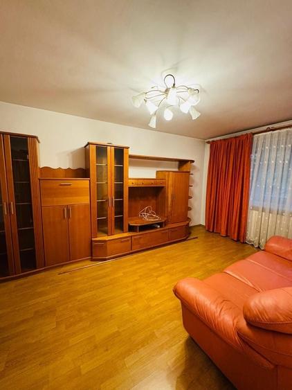 Apartament cu 3 camere decomandat, mobilat în Drumul Taberei