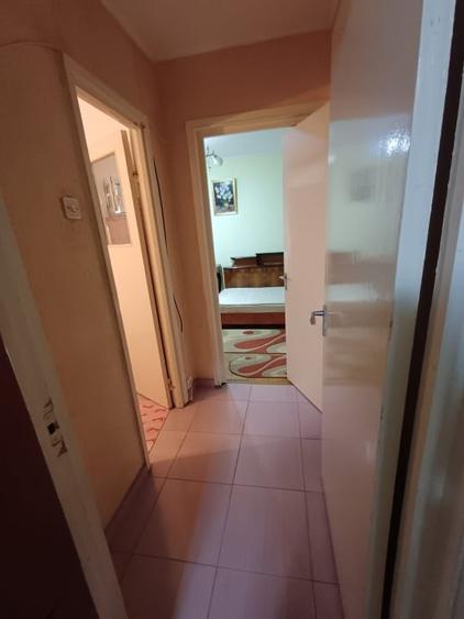 Apartament cu 3 camere semidecomandat, mobilat în Tătărași