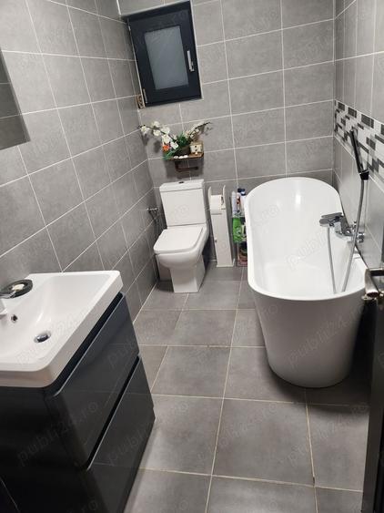 Casă cu 5 camere cu Teren 422 Mp în Bascov