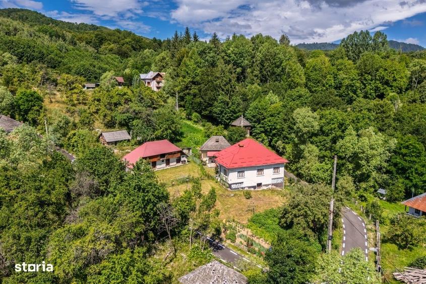 Casă cu 4 camere în Slatina