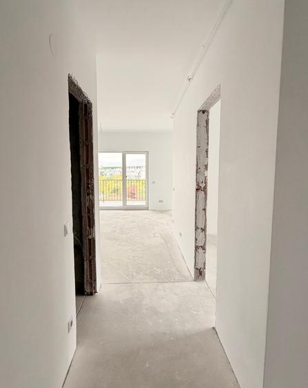 Apartament cu 3 camere decomandat în Turnișor