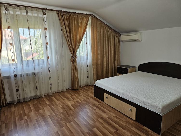 Casă cu 4 camere în Central