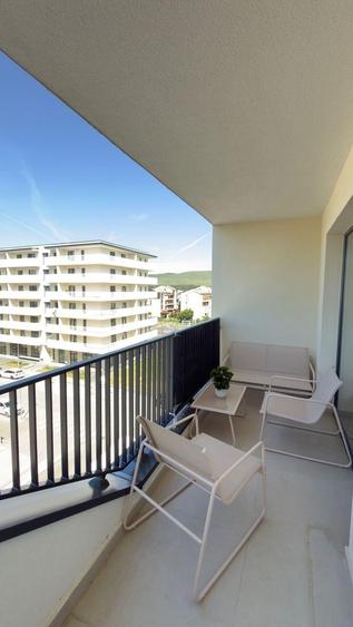 Apartament cu 2 camere semidecomandat, mobilat în Florești