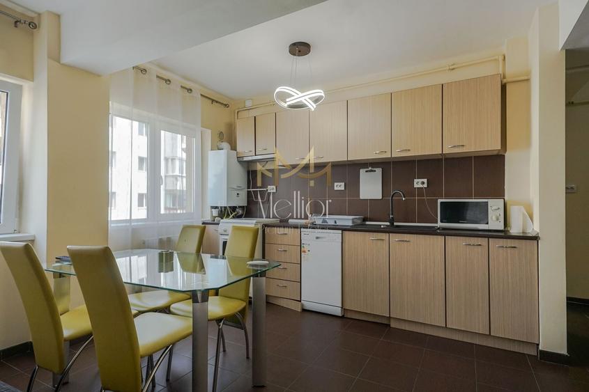 Apartament cu 3 camere semidecomandat în Mărăști
