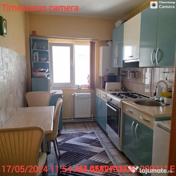 Apartament cu 3 camere semidecomandat în Fălticeni